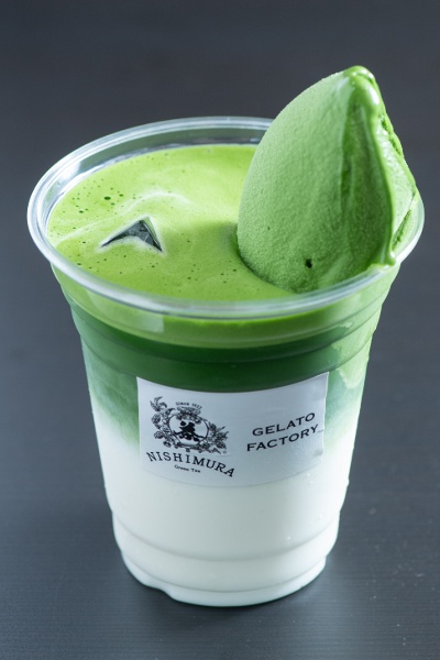 Matcha Latte 600 yen. You can enjoy the rich sweetness of high-quality matcha green tea. Gelato topping is +300 yen.
