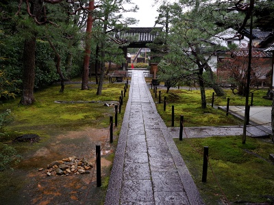 Kyakuden, Shoin, Kori and Omemon are registered cultural properties designated by Kyoto Prefecture.