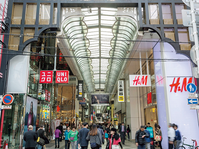 心斎橋筋商店街 大阪観光コンシェルジュ