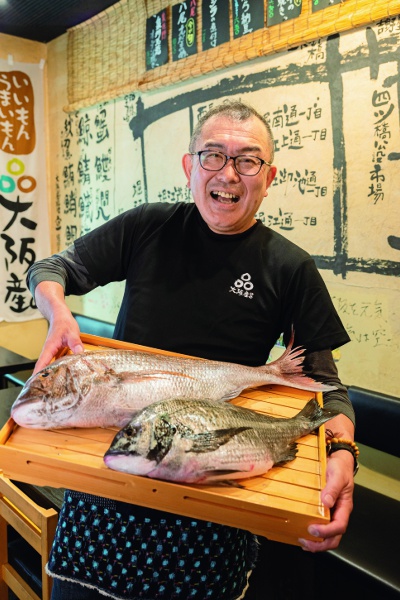 「空」で提供している食材は、地元の農家さんや漁師さんを直接訪ね歩いて選び抜いたこだわりの逸品ばかり。大阪が誇るたくさんの旨いものを、生産者の方々の想いと一緒に味わって
みて！