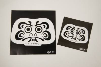 Dharma sticker, large: 1,155 yen, small: 605 yen